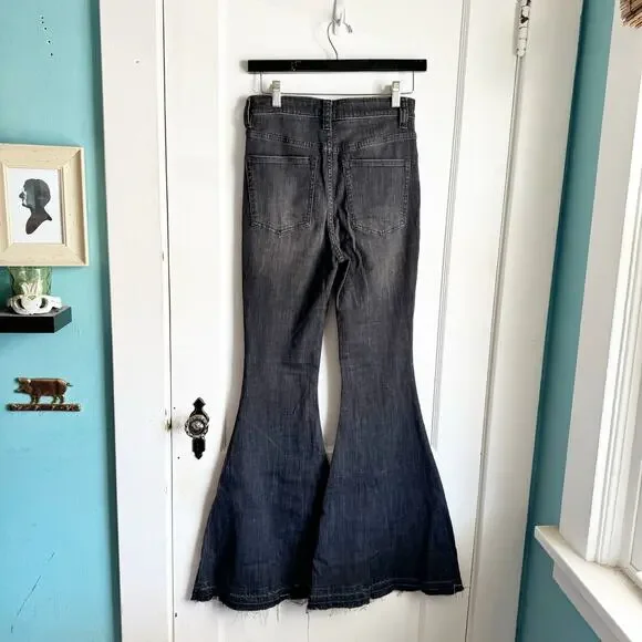 Free People We the Free Irreplaceable Dramatic Flare Dropped Hem Jeans Size 27 - Picture 7 of 11